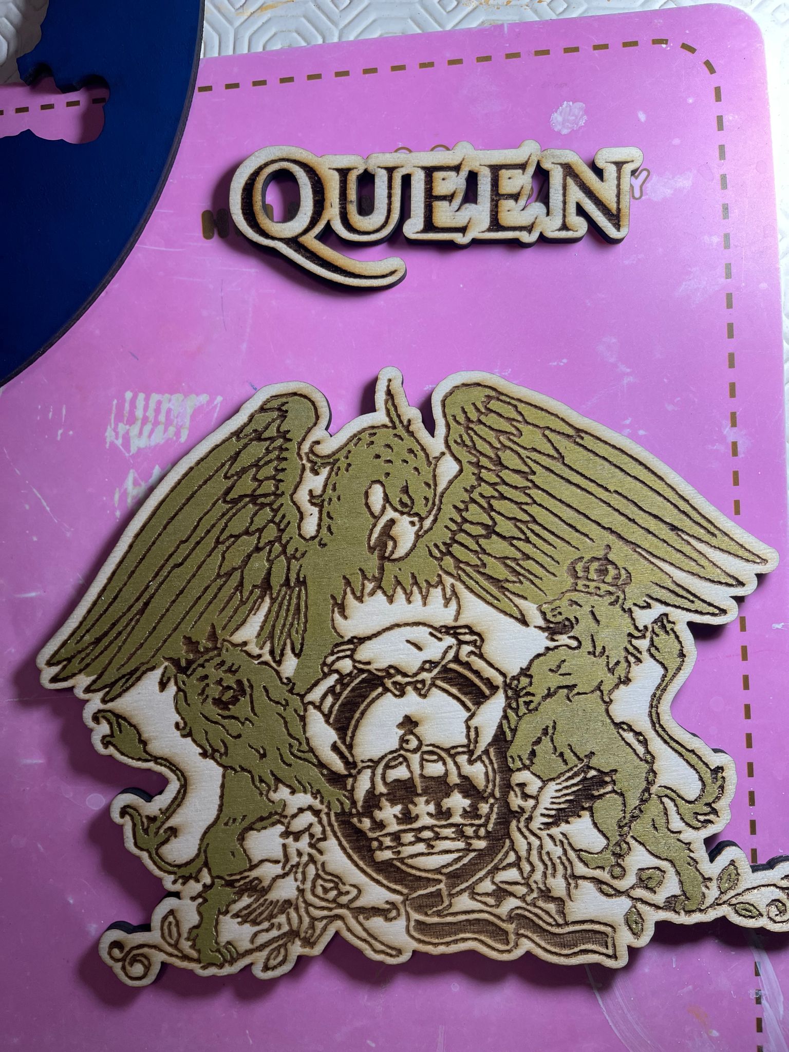 OROLOGIO PARETE  QUEEN - legno e vinile con incisione laser e decorazione a mano